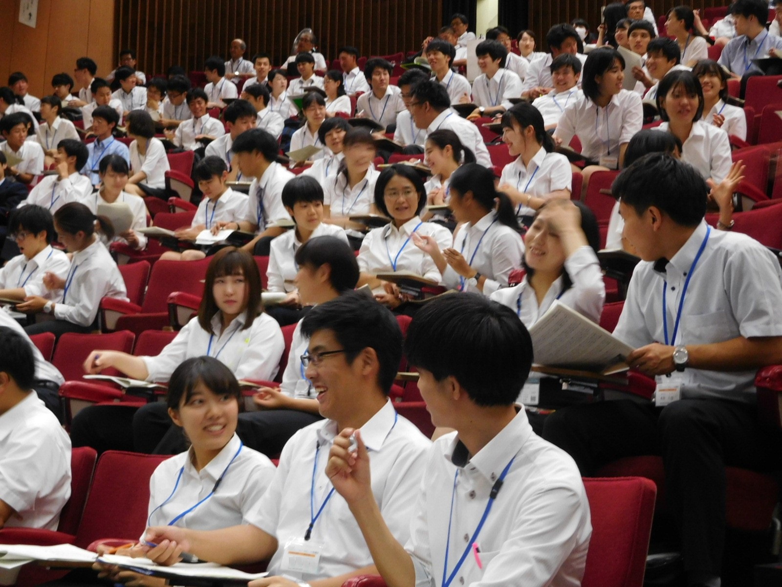 講義における演習の様子 講義における演習の様子